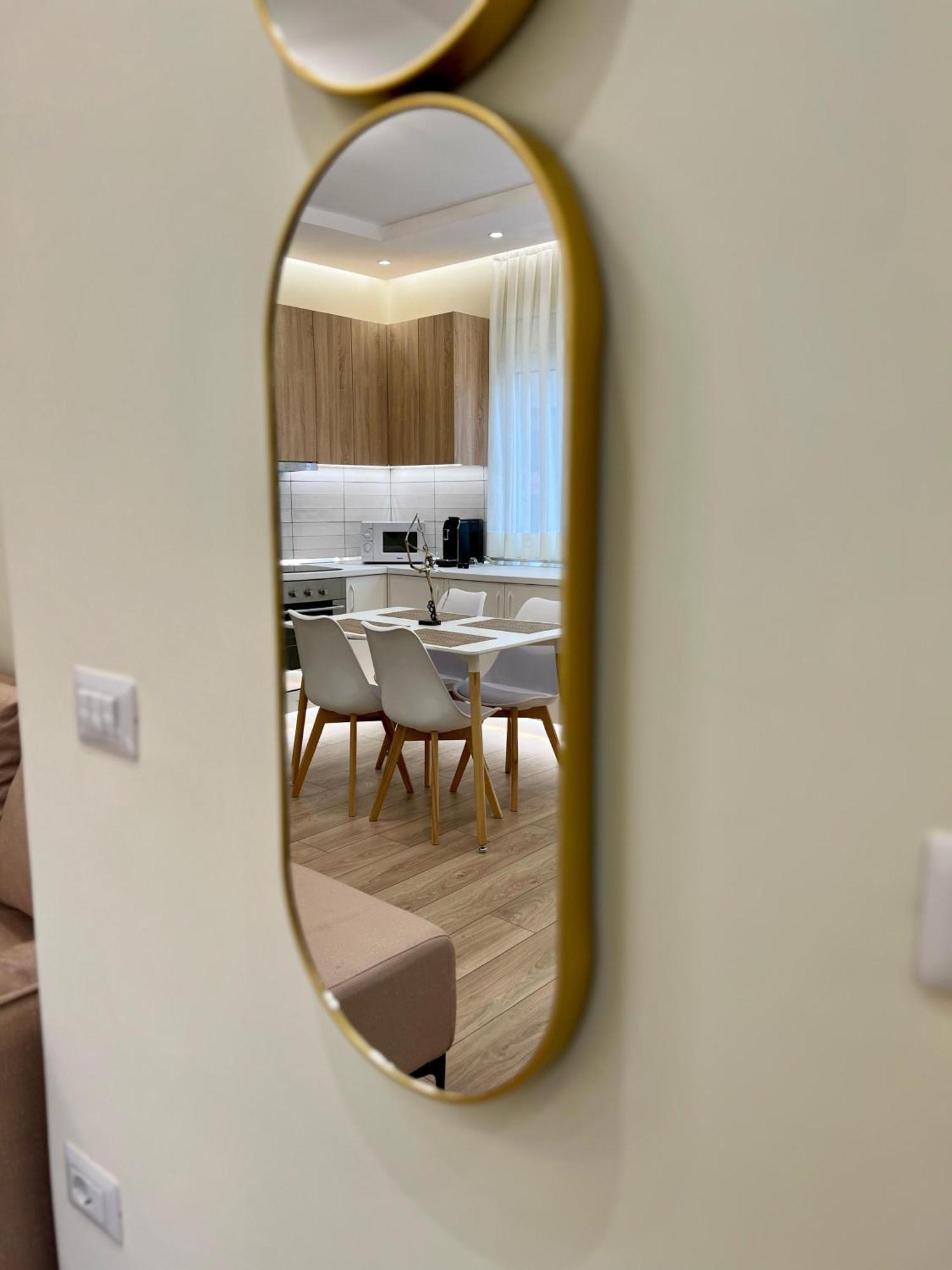شقة Metropolitan Charm: Cozy 1Br In 7Min To Skanderbeg تيرانا المظهر الخارجي الصورة