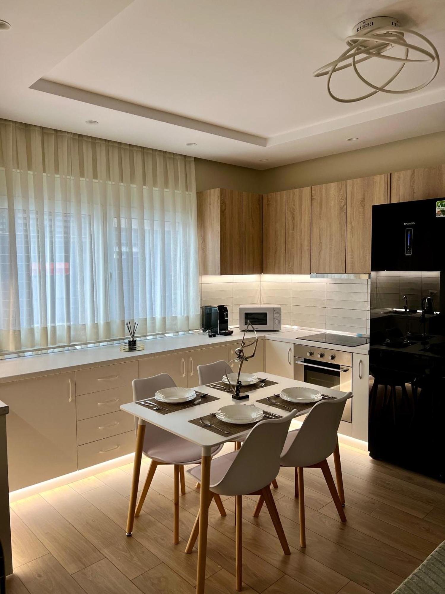 شقة Metropolitan Charm: Cozy 1Br In 7Min To Skanderbeg تيرانا المظهر الخارجي الصورة