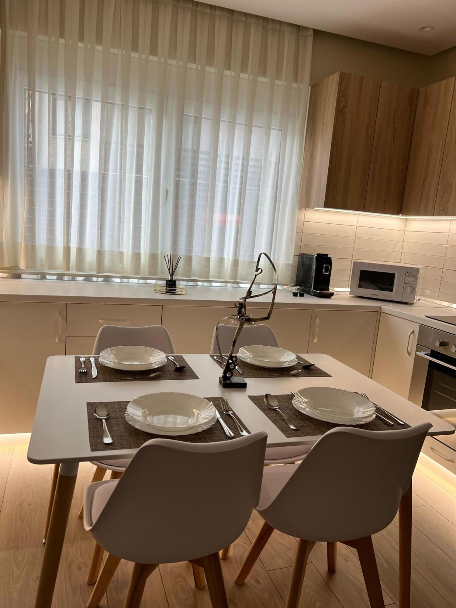 شقة Metropolitan Charm: Cozy 1Br In 7Min To Skanderbeg تيرانا المظهر الخارجي الصورة